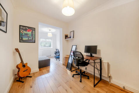 1370730-6-68f6406...