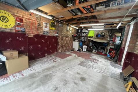 Detached Garage