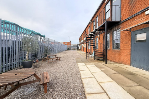 Farrow House_office to let-12.png