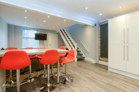 Wellington Square, Lenton, East Midlands, NG7 photo 4