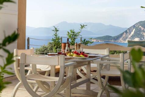 Outdoor terrace area