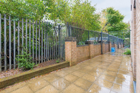Apartment 1 The Interchange, 6 Langworthy Road Salford M5 4HE photo 4