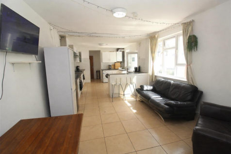 22 ruthin gardens 2.png