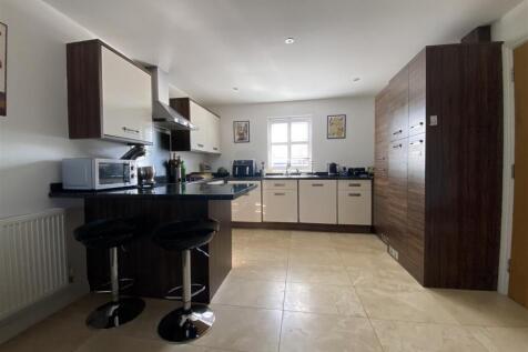 Open Plan Kitchen Diner Lounge