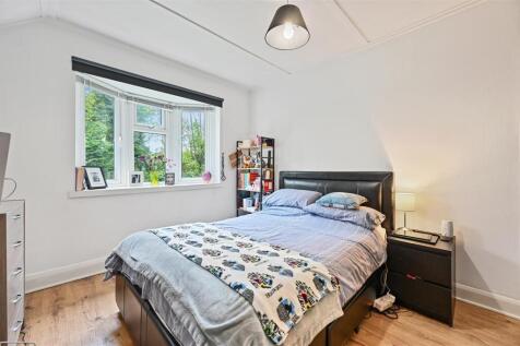 WH - 41 Rossdale - BedroomD3 (1).JPG