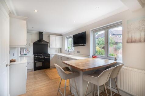 5 Abbots Mere Close-5.jpg