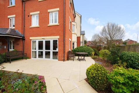 Owners Patio Area - New.JPG