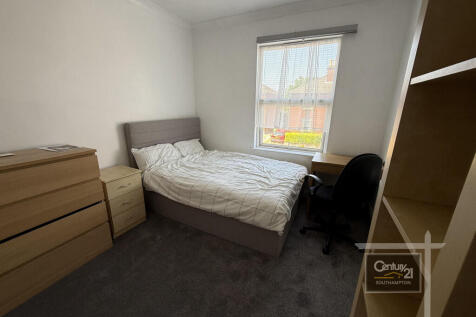 |Ref: R214124| Waterloo Road, Southampton, SO15 3BE photo 4