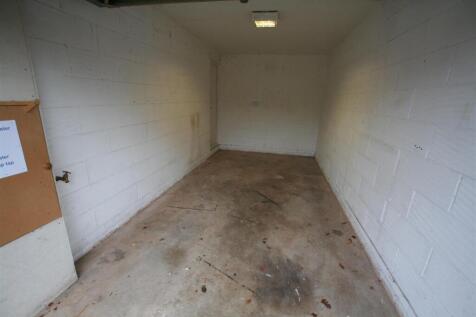 ronagardens,21garageandstore.JPG