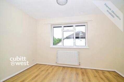 Aveling Close, Purley CR8 photo 4