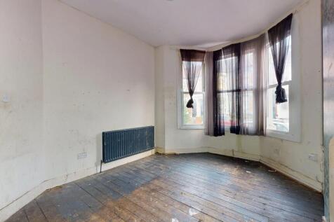 Ground Floor Flat, 20 Hillside Road, Stamford Hill, London, N15 6NB