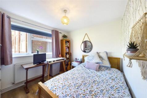 Saffron Court, Biggleswade, Bedfordshire, SG18 photo 3