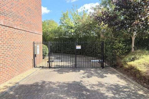 RESIDENT CAR PARK