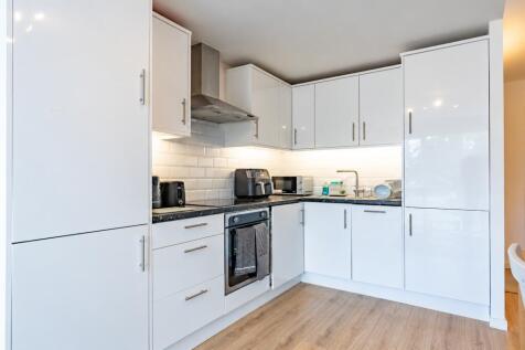 Meadow Close, London Colney, St Albans, Herts, AL2 photo 2