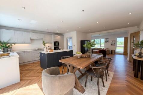Family Dining Kitchen