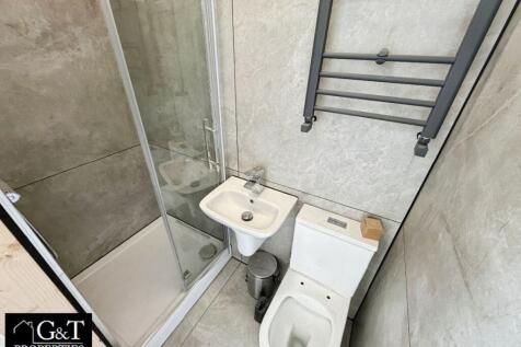 flat/apartment for rent in Cinder Bank, Dudley