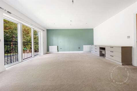 The Paddock (39).jpg