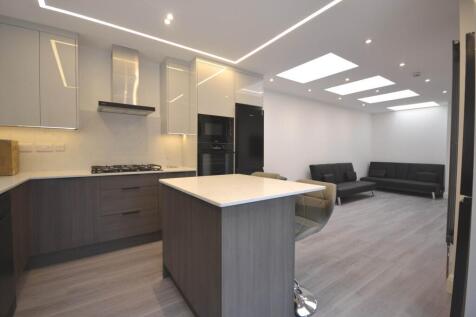 7-bed terraced on St Peters Road, Reading, £5,425/mo