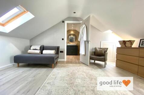 20250809_143432000_iOS 12overthehill.jpg