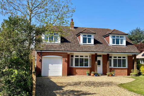 4 Bedroom Detached House