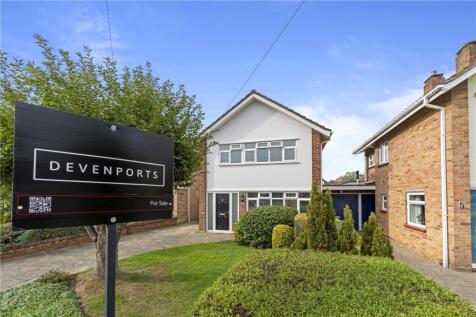 Sunbury-on-thames, TW16 - property photo