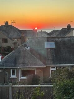 6 Glen View Drive Sunset 1.jpg