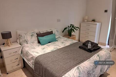 Kilwinning Drive, Milton Keynes, MK10 photo 3