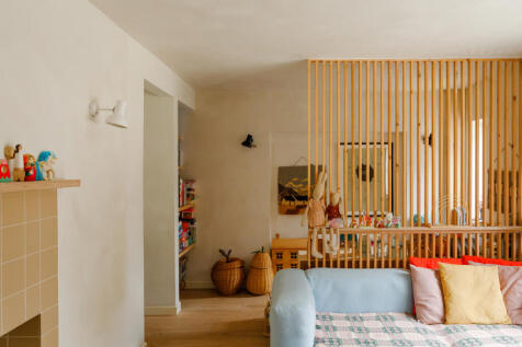 318021 - Kaylow, Rosedale Walk, Frome-3.JPG