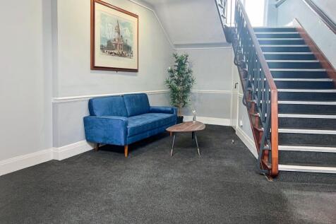 Office to rent Image 5