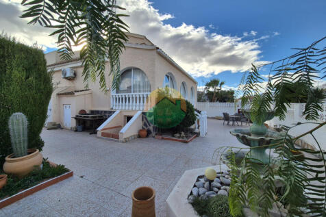 3 Bedroom Detached For Sale-FOA375-2