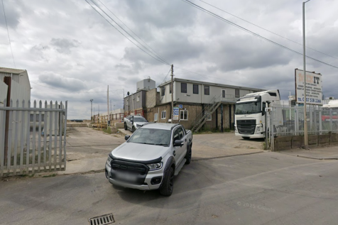 Middle Access + Weighbridge