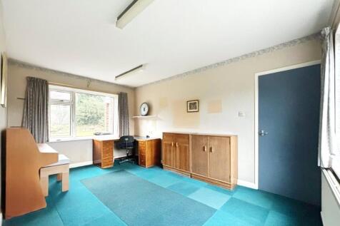 Reception Room / Bed