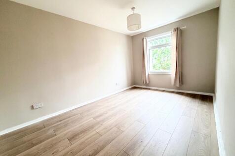 Cumbrae Crescent South, Dumbarton photo 4