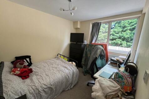 Flat 2 Bedroom