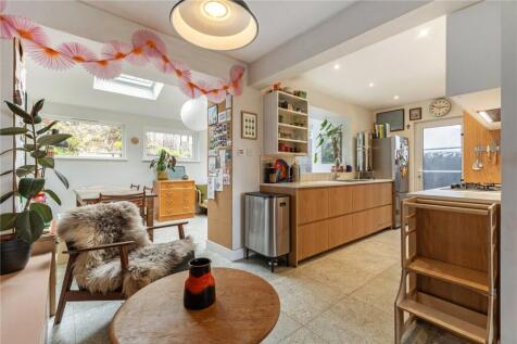 Seating Kitchen