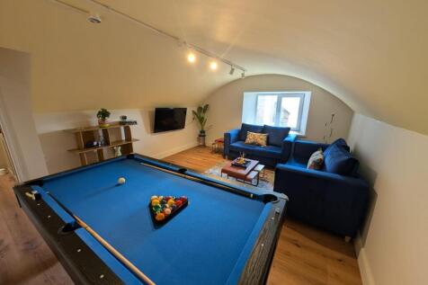 Living / Games Area
