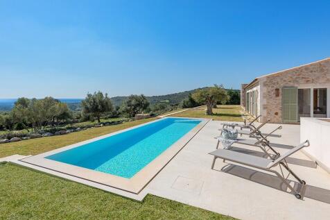 Exterior and Pool (1