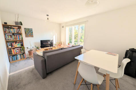Spacious 1 Bed Flat