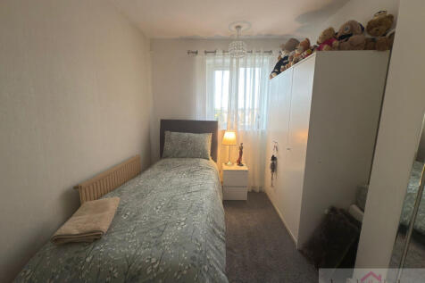 5b183b69-33c5-444b-80e8-9b5350c5b26b