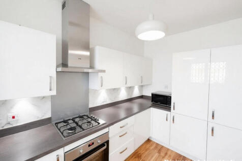 Edgecumbe Avenue, London photo 5