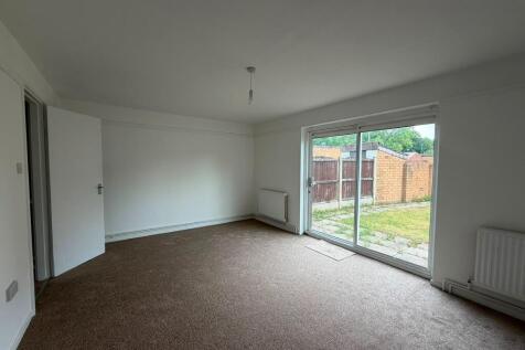 Fern Close, Birchwood, Warrington photo 4