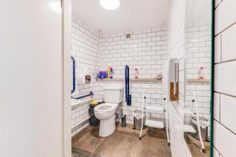 Constables - 35-37 High Street-11.jpg