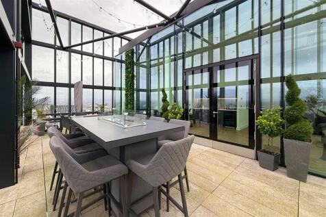 3 bed, 3 bath Penthouse in Manchester - Photo 31