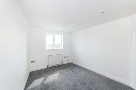 St. Georges Court, Fareham, Hampshire, PO16 photo 4
