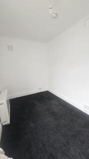 Flat 2, 18 Barton Avenue photo 3
