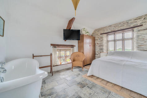 1302185-7-683f1e4...