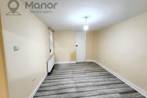 WhatsApp Image 2025-11-23 at 00.39.10 (1)