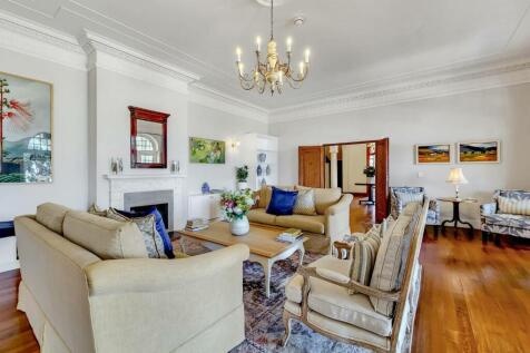 Common area of Greenways Manor House - lounge 