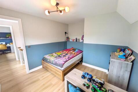 Bedroom 3a new.jpg