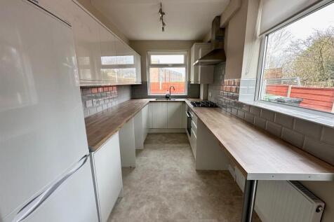 Gladstone Road, Altrincham photo 4